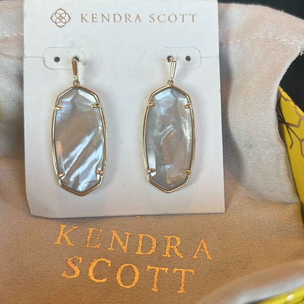 Kendra Scott Elle Drop Earrings